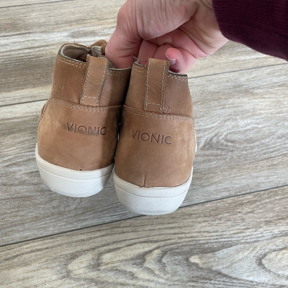 Vionic sneaker boot - Picture 5 of 6